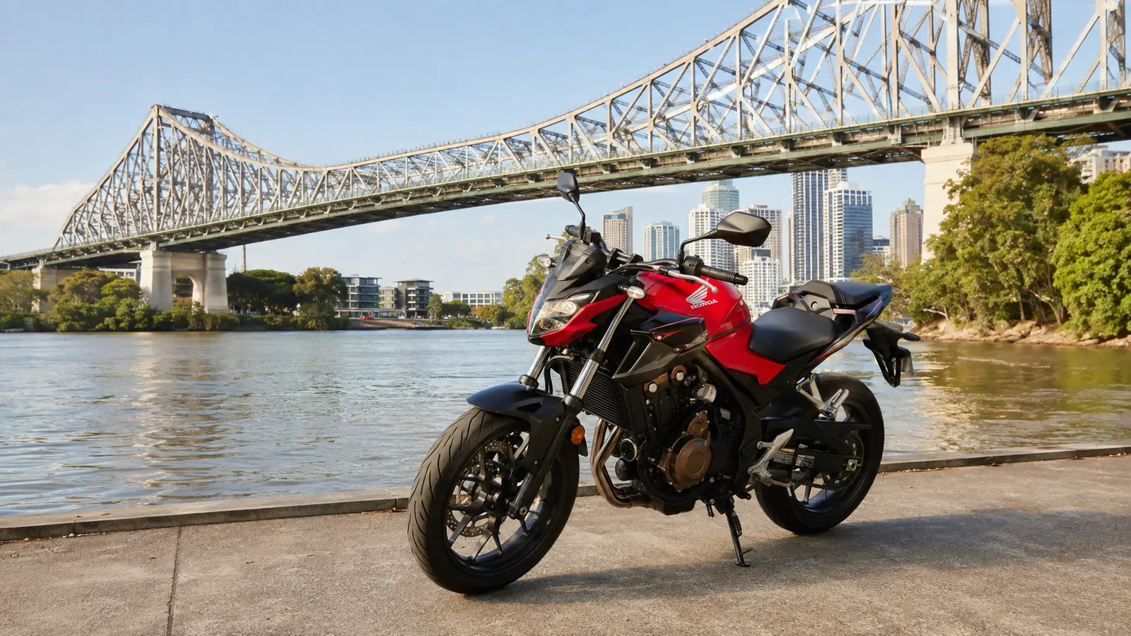 2022 Honda CB500F beside the Brisbane River with the Story Bridge